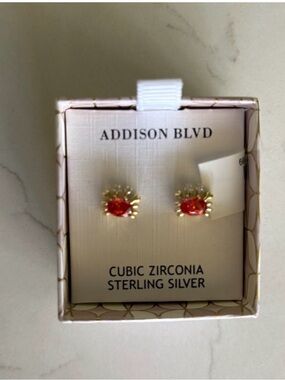 Addison small crab earrings
